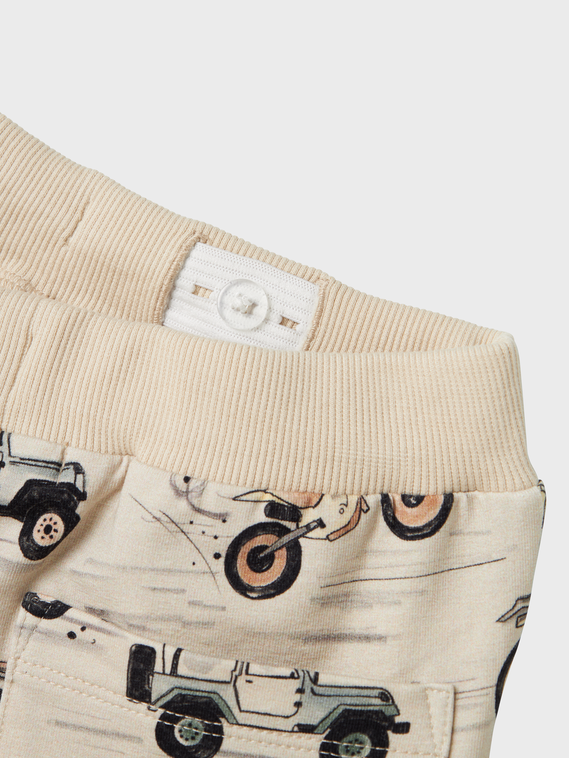 model_shot-front_full